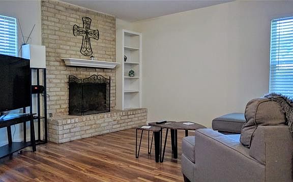 3rd image of 5210 Hedgewood Dr