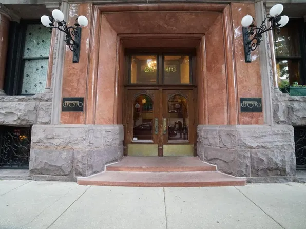 2800 N Pine Grove Ave Unit 8I, Chicago, IL 60657