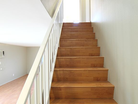 3rd image of 2110 Crenshaw Blvd APT 6