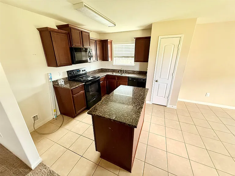 2407 Seabourne Trails Rd — Photo 5