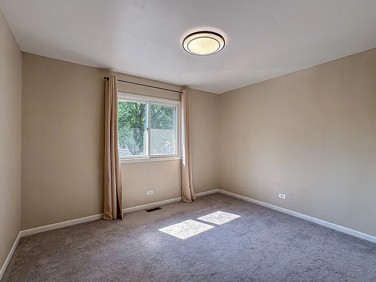 416 Swallow Ln — Photo 21