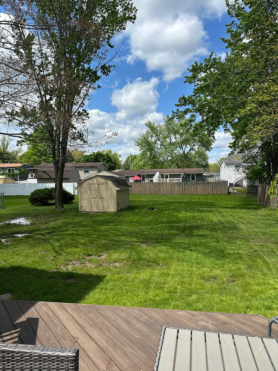 Building Photo - 129 Summerberry Ln