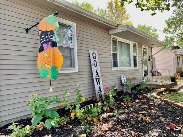 1608 S Clay Ave, Jacksonville, IL 62650