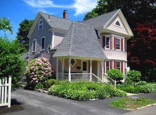 22 Ferry Rd, Newburyport, MA 01950