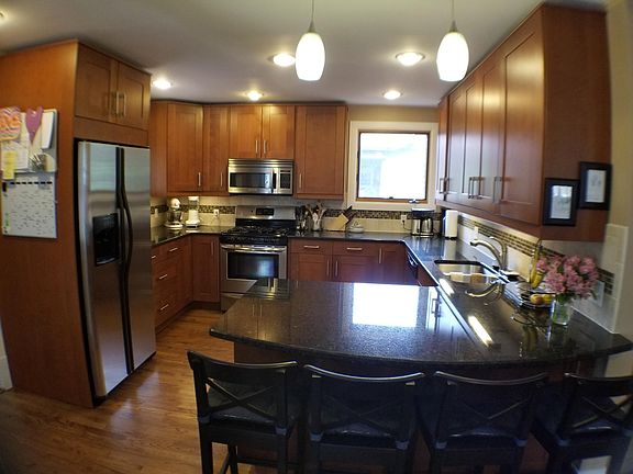 Updated kitchen with lots of counter space and cabinets, bre