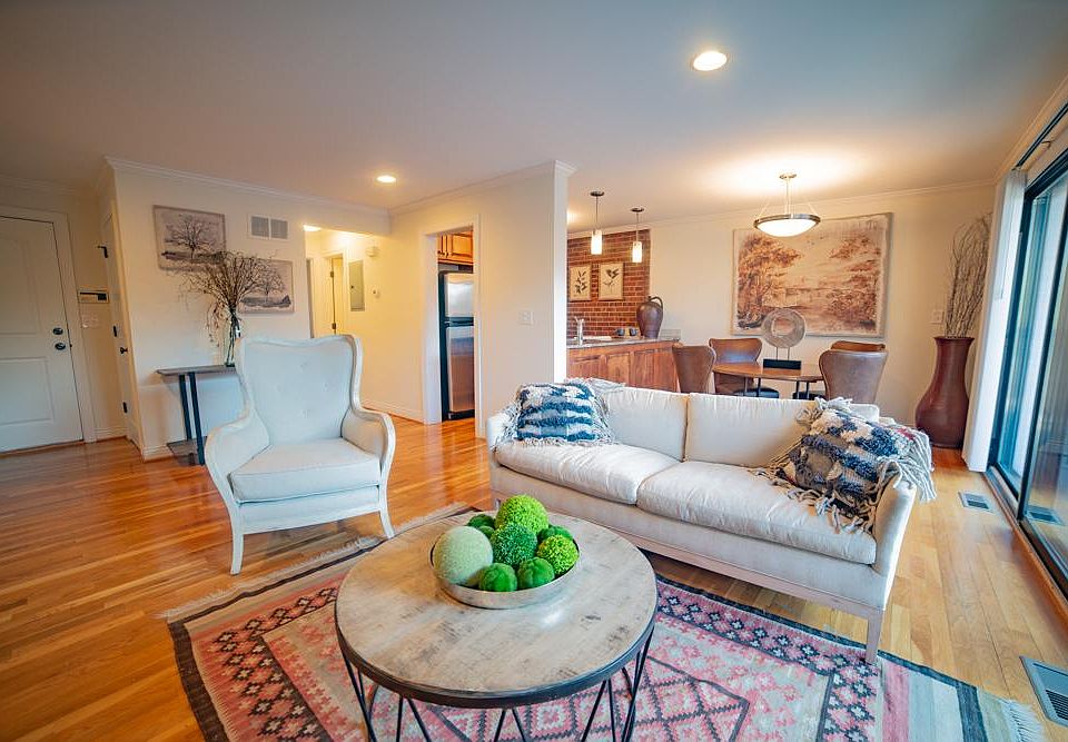 1st image of 3730 Locust St #4