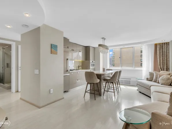 345 East 93rd Street image 4 of 46