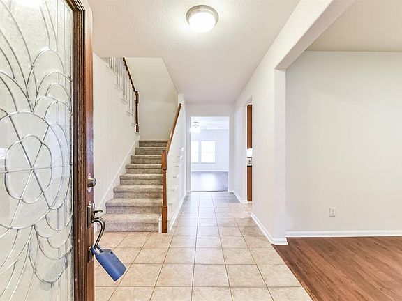 2nd image of 2616 Golden Creek Ln