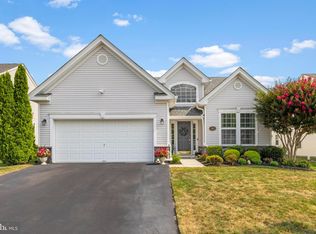 44 Honeysuckle Dr, Manahawkin, NJ 08050