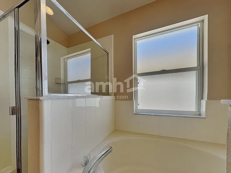 7964 Oakstone Ct — Photo 12
