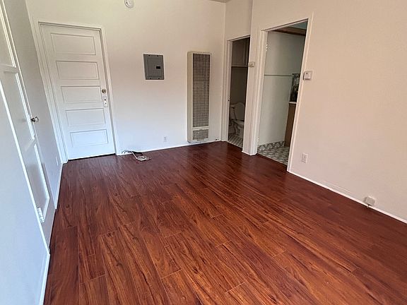 2nd image of 1570 Hazelwood Ave #1570