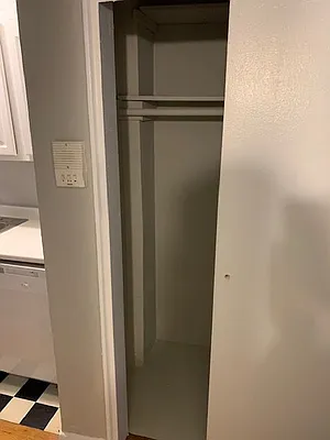 Rented by Salon Realty Corp | media 14