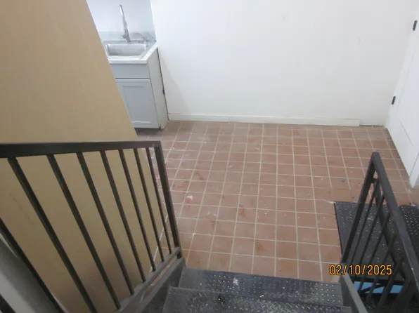 358 Broadway 1B image 3 of 11