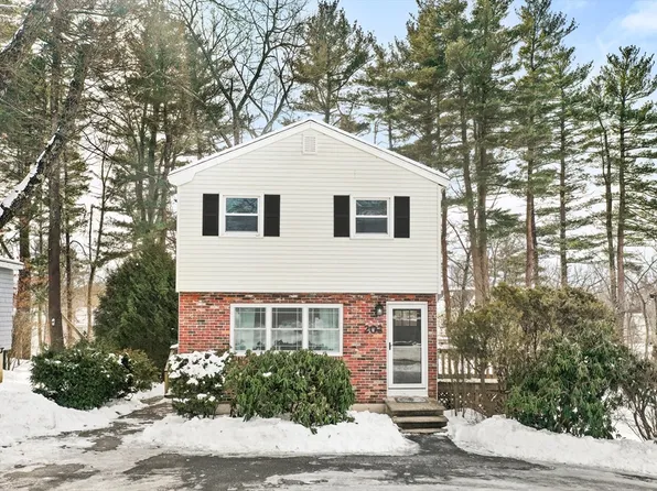 202 & 208 Long Pond Dr, Dracut, MA 01826