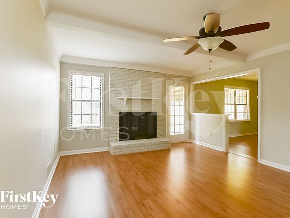 4th image of 7357 Doncaster Ln