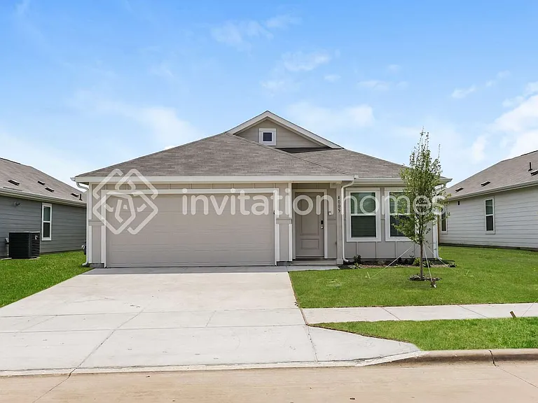 4005 Pleasant Shade Pl — Photo 1