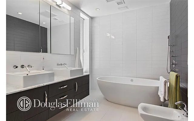 Rented by Douglas Elliman | media 17