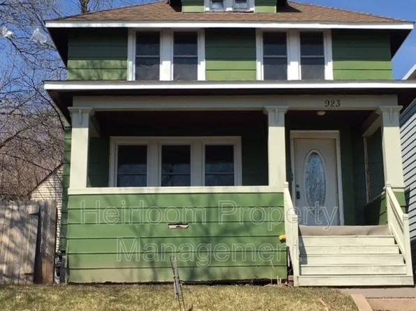 923 E 8th St, Duluth, MN 55805