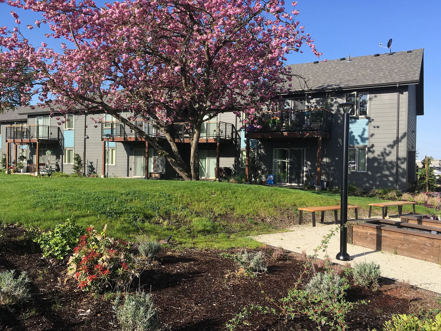 Molalla Gardens — Photo 1
