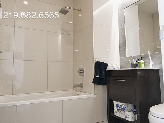 3rd image of 105 Leonard St APT 04A