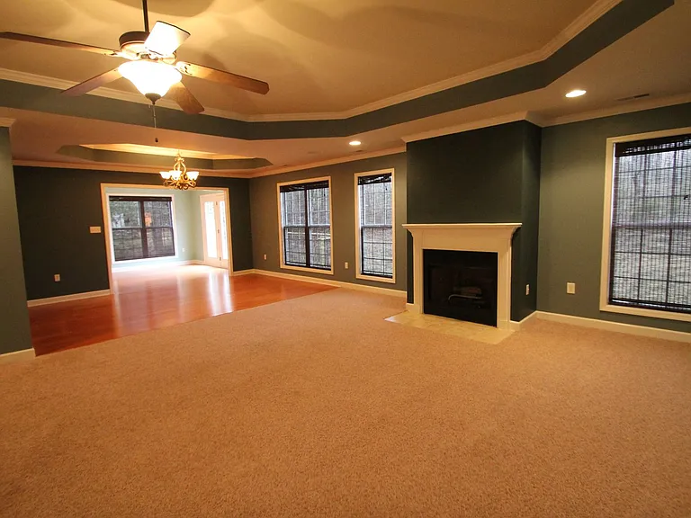 1830 Country Manor Ln — Photo 8