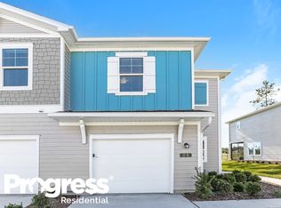 585 Cherry Ridge Dr, Orange Park, FL 32065