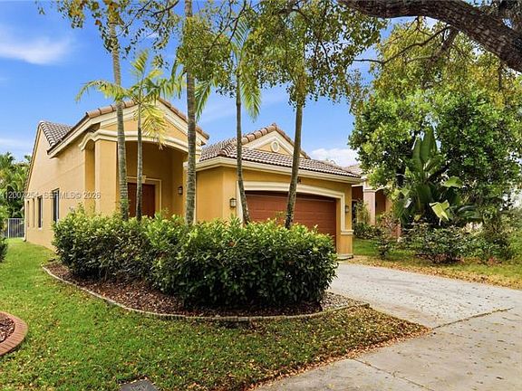 2nd image of 1004 Golden Cane Dr