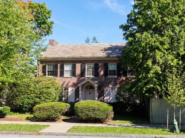 112 Russell St, Worcester, MA 01609