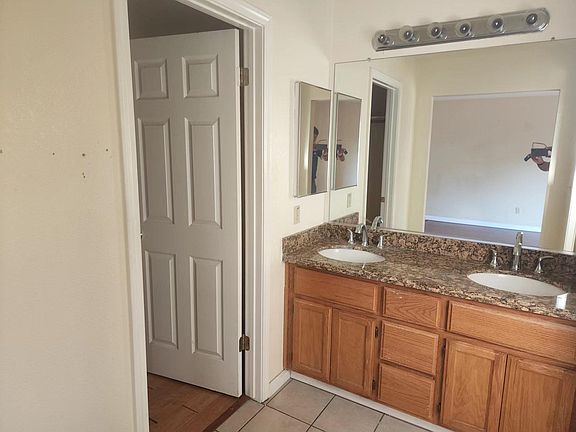 3rd image of 9049 Stinson Beach Way