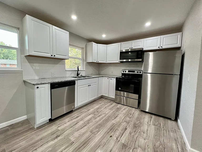 4817 NW Pollard Ave — Photo 5