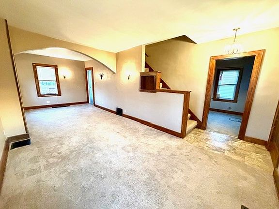 2nd image of 279 Sherman Ave