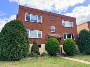 104 Clement Rd APT B, Oreland, PA 19075