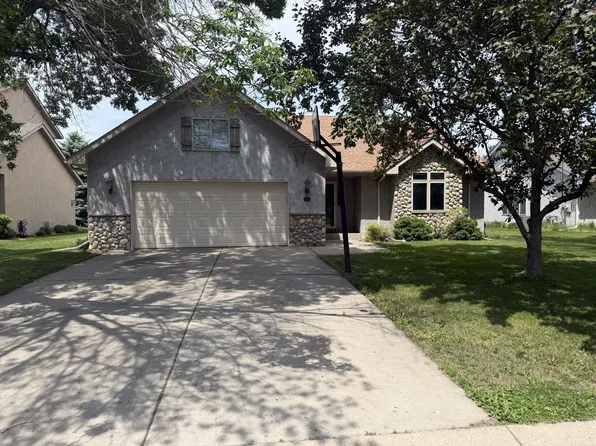 1414 Courtland W, Waconia, MN 55387