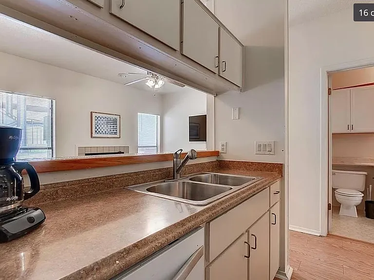 2905 Swisher St #206 — Photo 6