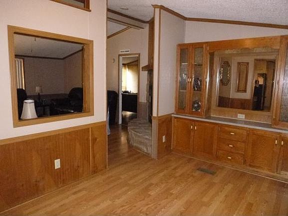 3rd image of 3962 Bagwell St