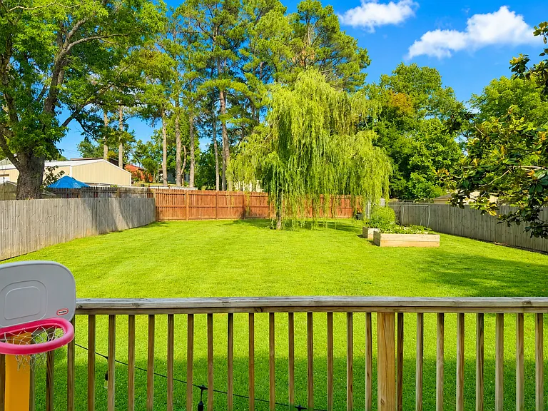 3828 E Ridge Dr — Photo 4