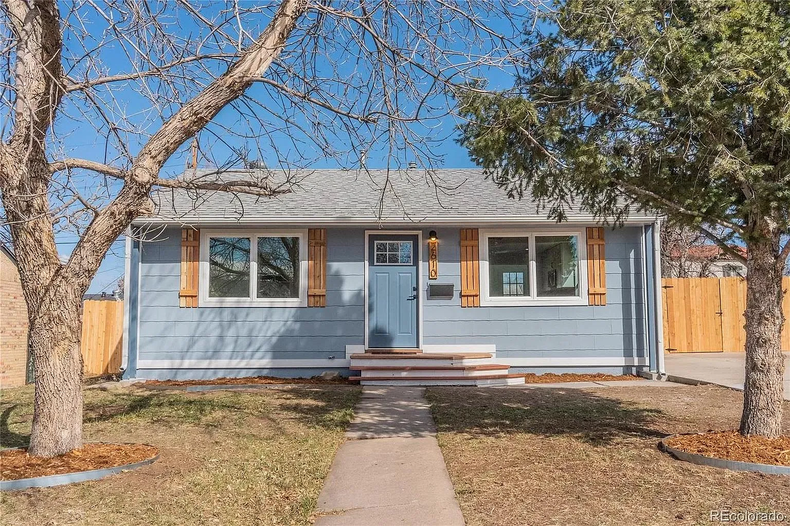 2 bed, 704 sqft, $3,000 — Photo 1