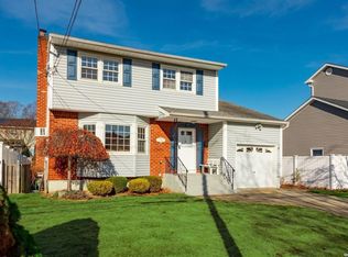1793 Frederick Ave, Merrick, NY 11566