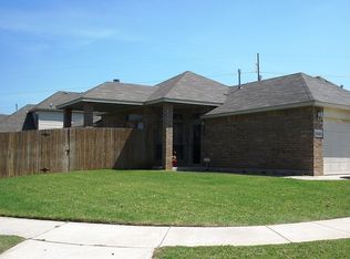1426 SW 25th Cir, Moore, OK 73170