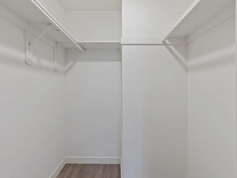 810 Crenshaw — Photo 27
