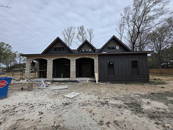 4th image of 66 Friendship Rd