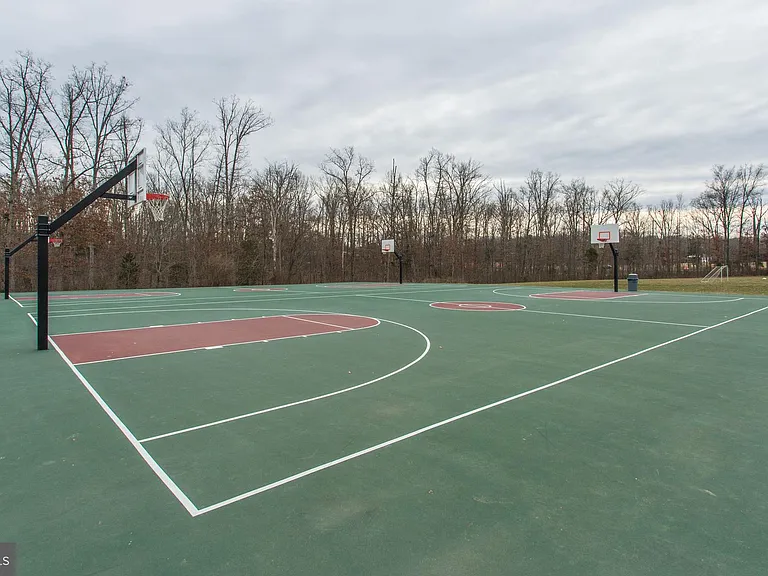 10168 Elgin Way — Photo 33