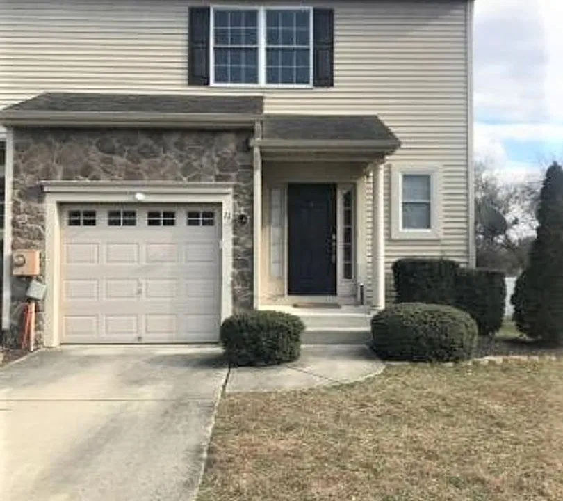 11 Camino Ct