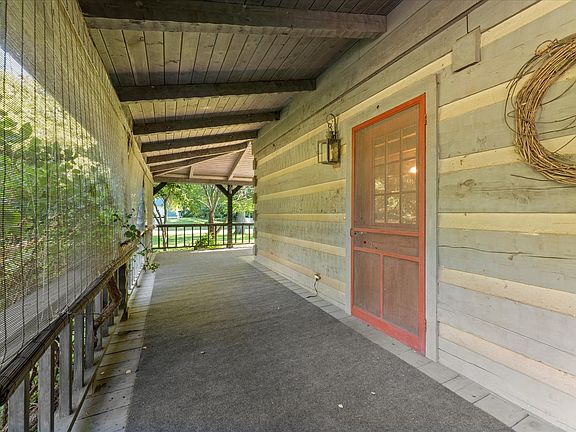 4th image of 1655 Phillips Woods Ln