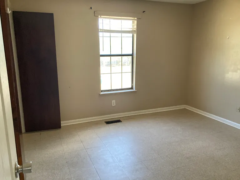 2131 W Gordon Ave #B — Photo 11
