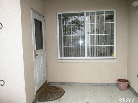 2nd image of 54 School St