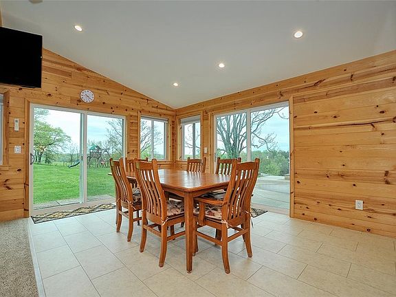 5th image of 4218 Henderson Rd