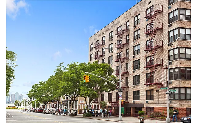 Sold by Douglas Elliman | media 6