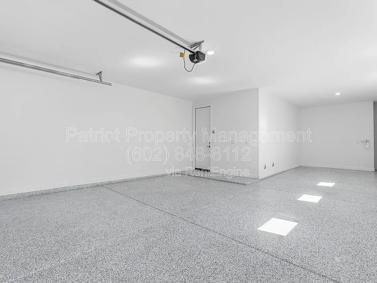 7404 W Buckhorn Trl — Photo 38