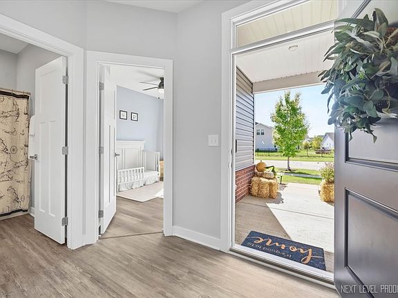 3rd image of 3638 Reddington Cir